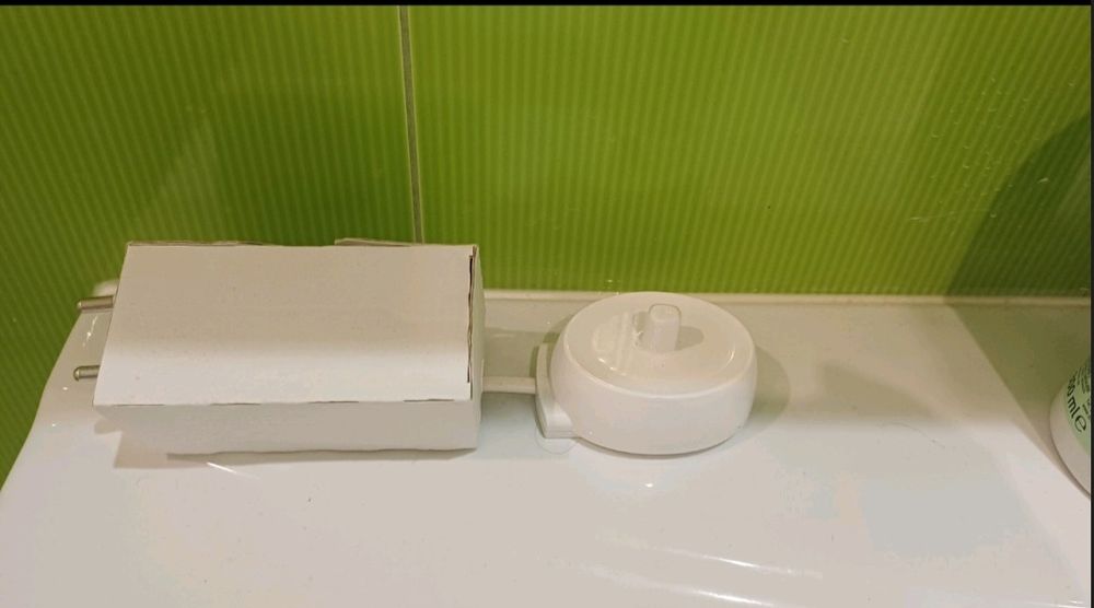 Зарядно за електрическа четка  за зъби  Oral-B