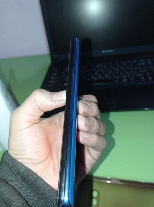 Samsung note 8    6/64