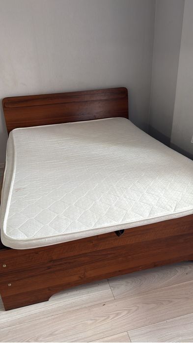 Продаётся кровать срочно