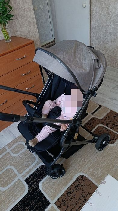 Продам прогулочную коляску