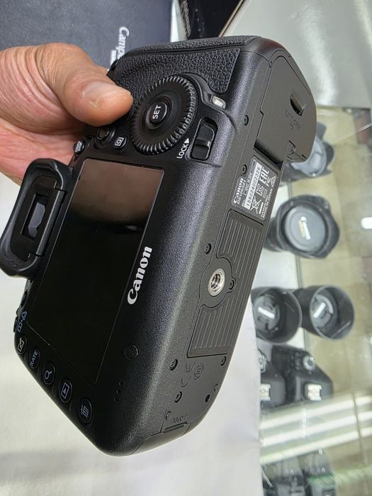 Canon 5D Mark III new