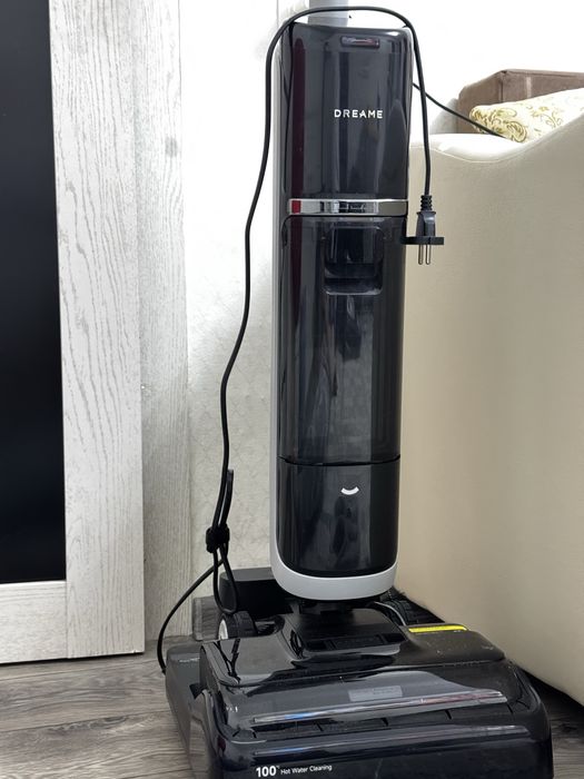 Продам моющий пылесос Dreame