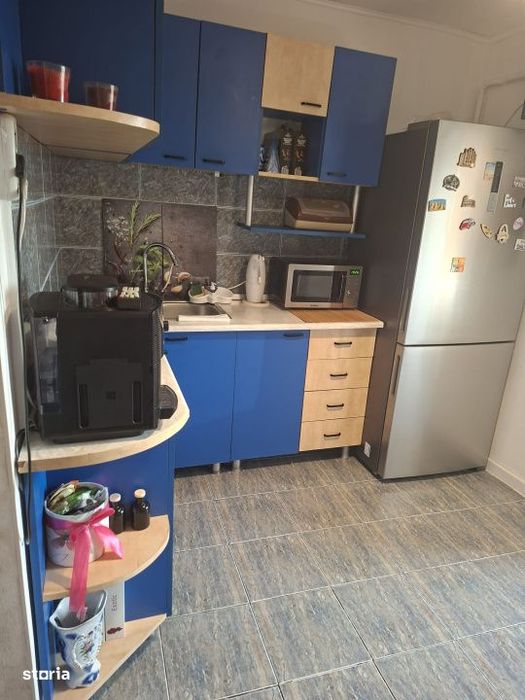 Apartament 3 camere, 72.52 mp, zona Craiovita Noua