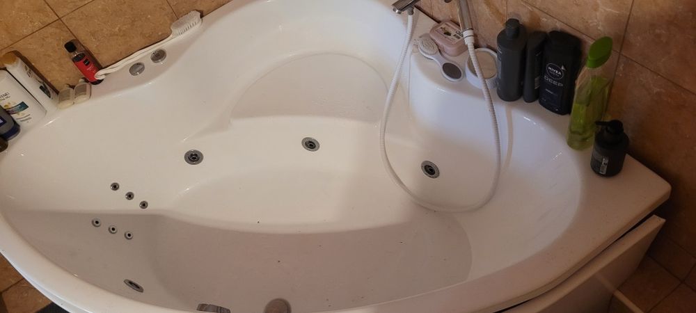 Cada hidromasaj jacuzzi