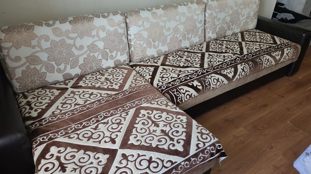 Диван угловой б/у