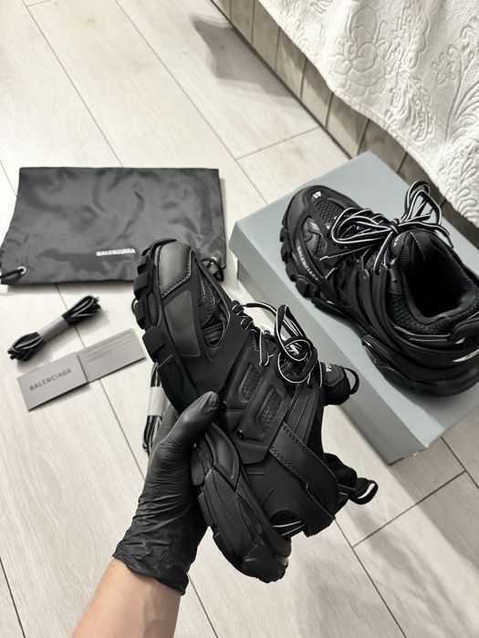 Adidaşi Balenciaga Track. Marimi: 41,42,43.