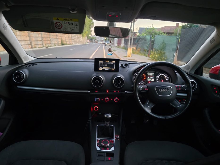 Audi A3 An2015 masina UK