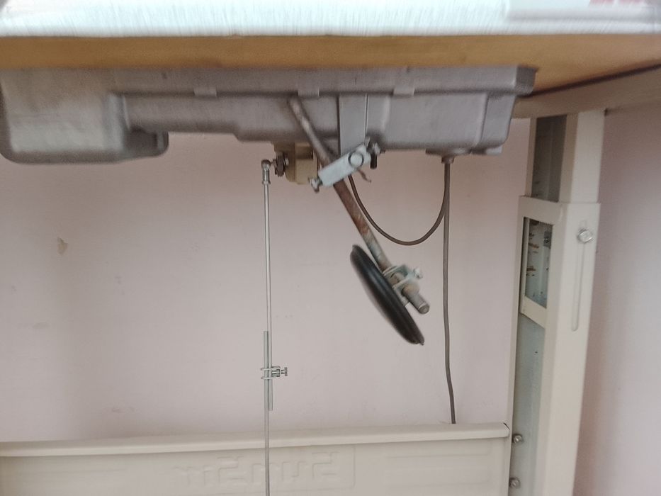 Тикув машинаси SanSir ва оверлок сотилади. Уй учун ишлатганман.