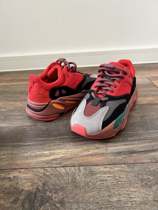 Adidas Yeezy 700 Boost HI-RES RED  37 1/3