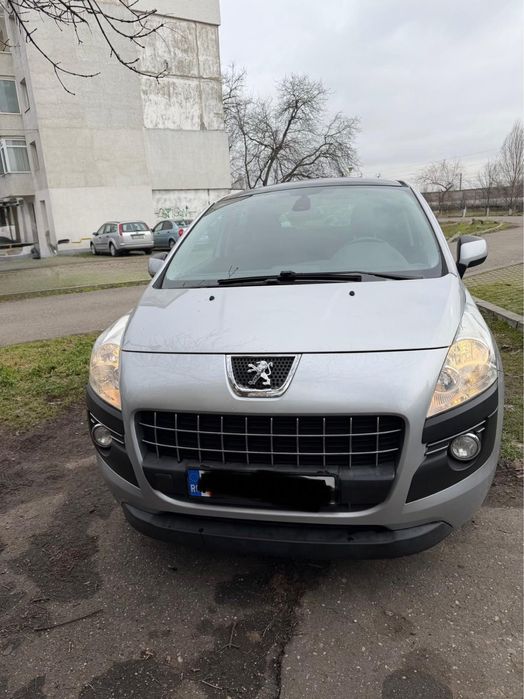 Vand masina personala Peugeot 3008 an 2012 motor 1.6 hdi (9hr 112cai)