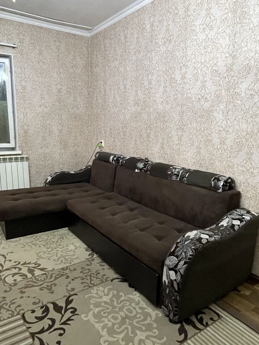 Диван в хорошем состоянии