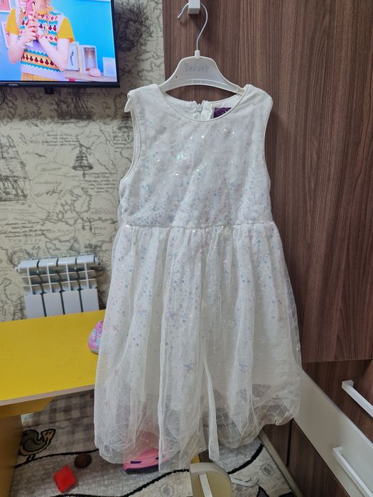 Нарядные платья для девочки