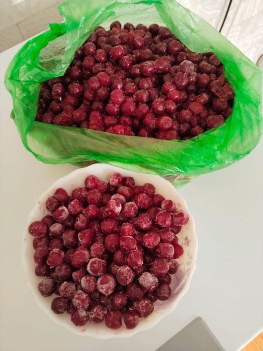замороженная вишня