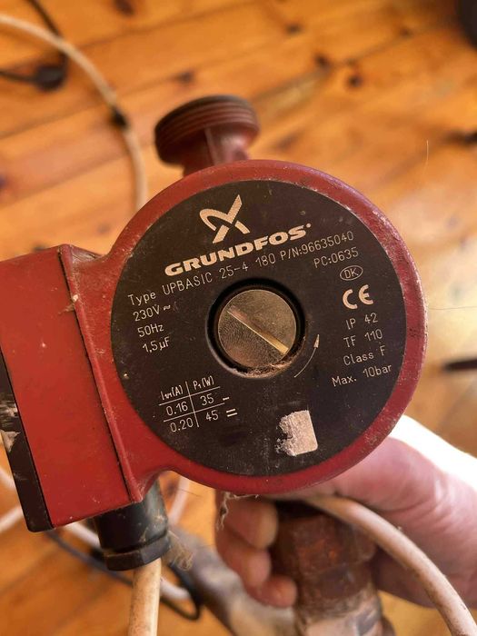 Помпа за камина с водна риза + батерия