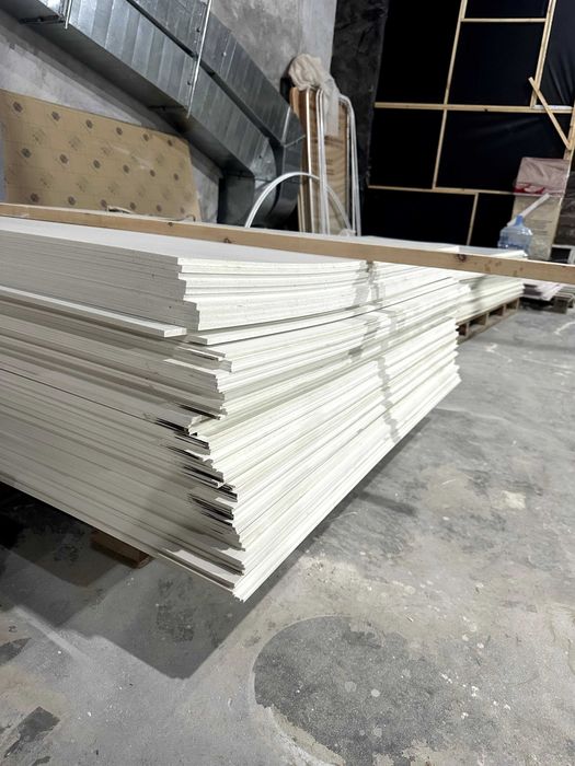 ПВХ пластик листы 1.22×2.44 — для наружной рекламы