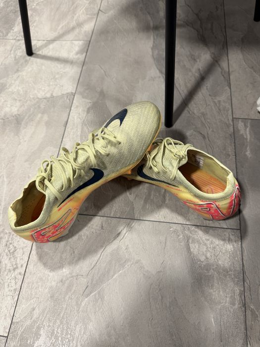 Nike marcurial vapor 16