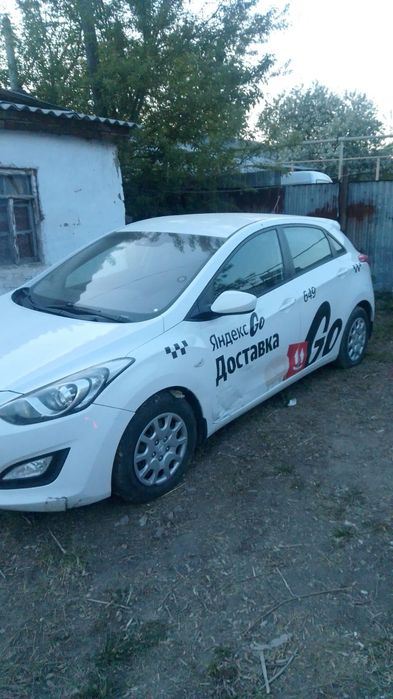 Аренда авто Hyundai i30 Camry 40