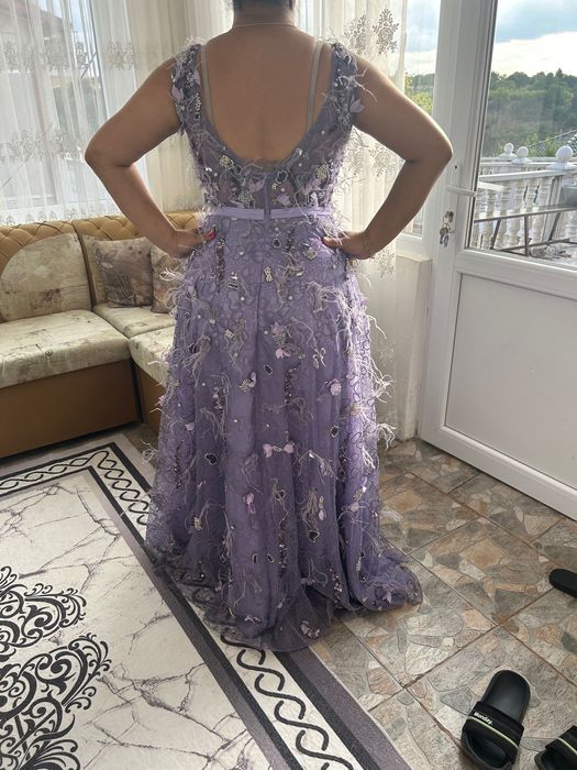 Много хубав цвят рокля