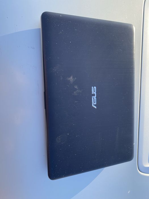 Ноутбук(90)(80)(23)