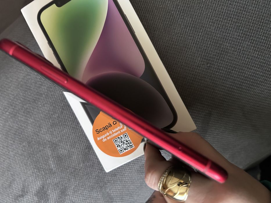 Vand iphone 11,red,impecabil