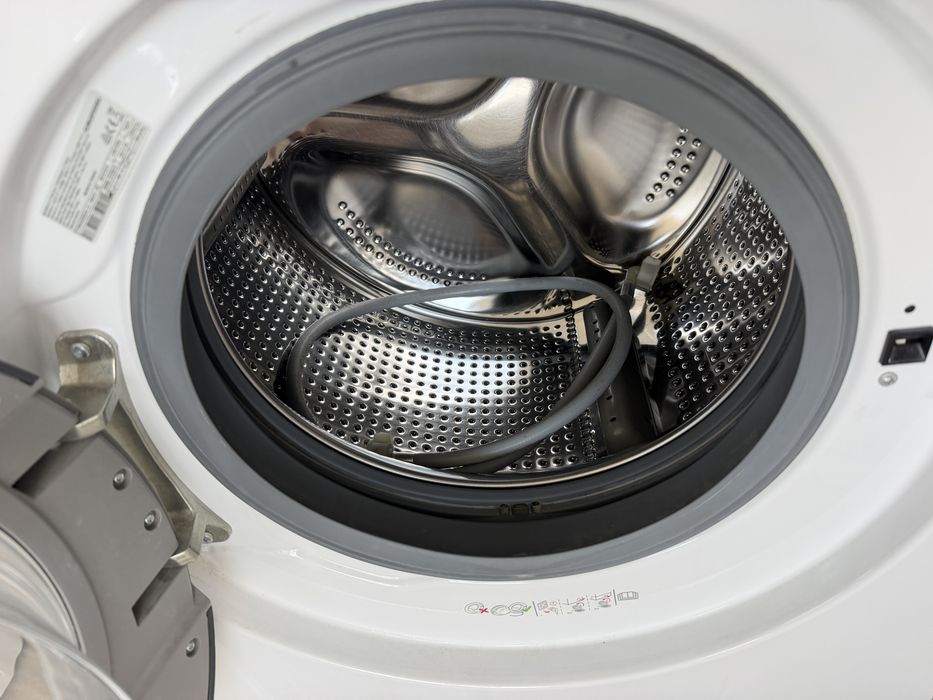 Продавам пералня Grundig GWN 37230 S