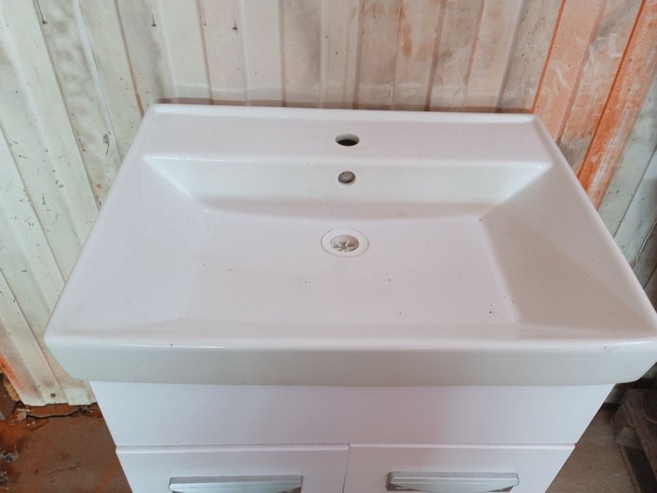 Продам раковину тюльпан