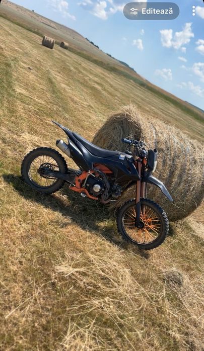 Vând motocros de 125