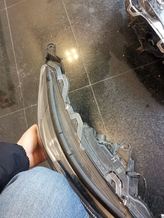 Far stânga dreapta toyota rav4 full led 2022/2023/2024