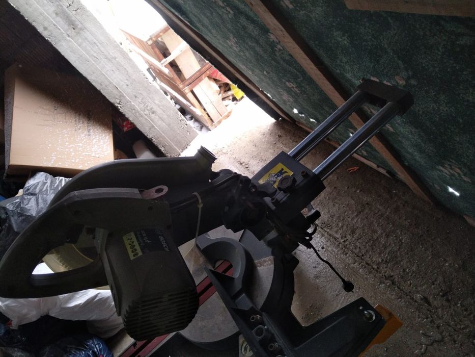 Fierastrau Bosch profesional cu masa GCM 10S