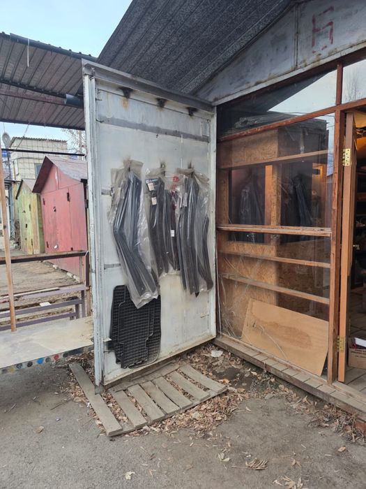 Продам гараж с автоасессуарами