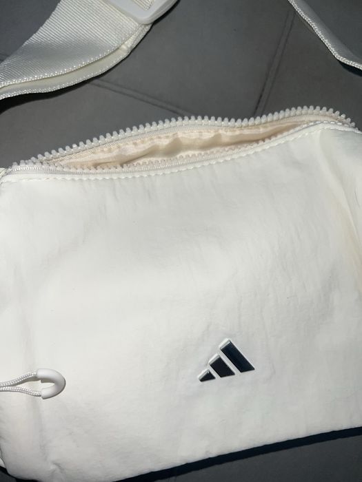 Новая Adidas crossbody