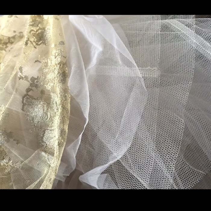 Золотое платье от houseofcb