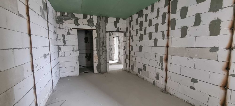 Yunusabod. Shaxriston metro 4/8/8 novastroyka uy sotiladi