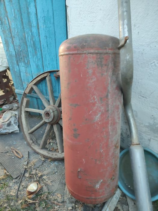 Нержавеющая ёмкость пресс сокадавка