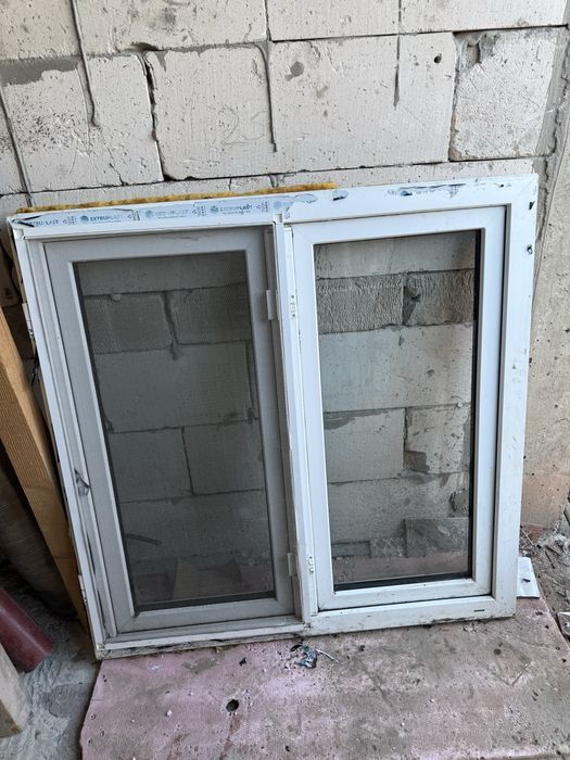Vand 4 geamuri de termopan
