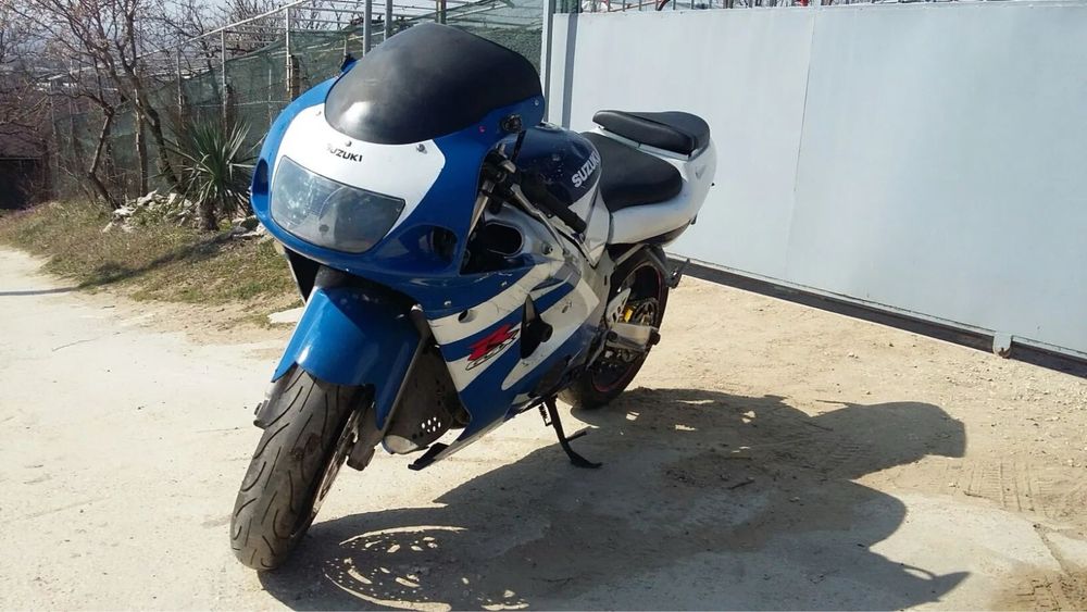 Suzuki Srad 600 на части !