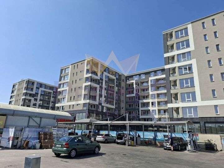 Продава се Двустаен апартамент в Бургас, Изгрев - 74 кв.м за 1717 €/кв.м - Снимка #9