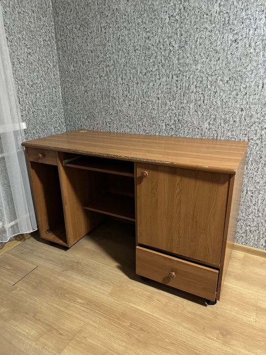 Компьютерный стол БЕСПЛАТНО