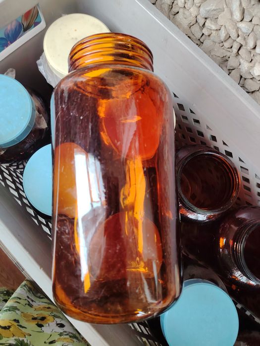 Банки темное стекло