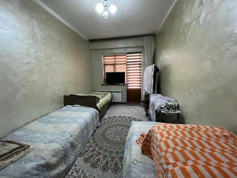 Golden House , 2/2/7, 62м2 Ориентир: Ул. Махтумкули  СРОЧНО !!