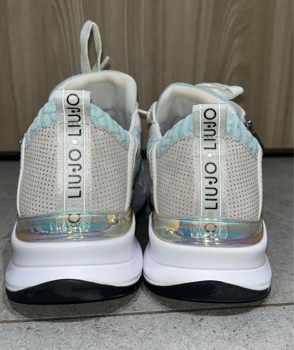 Сникърси на LIU JO