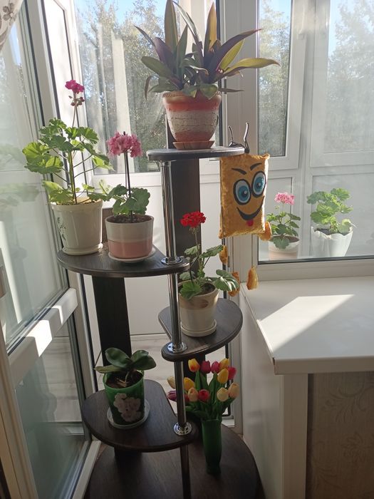 Этажерка многофункциональная