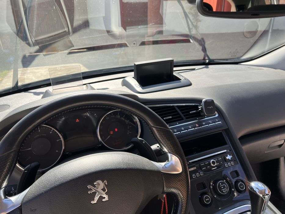 Peugeot 5008 2014  7 locuri 240000 km reali, consum 5,5% Full Option !