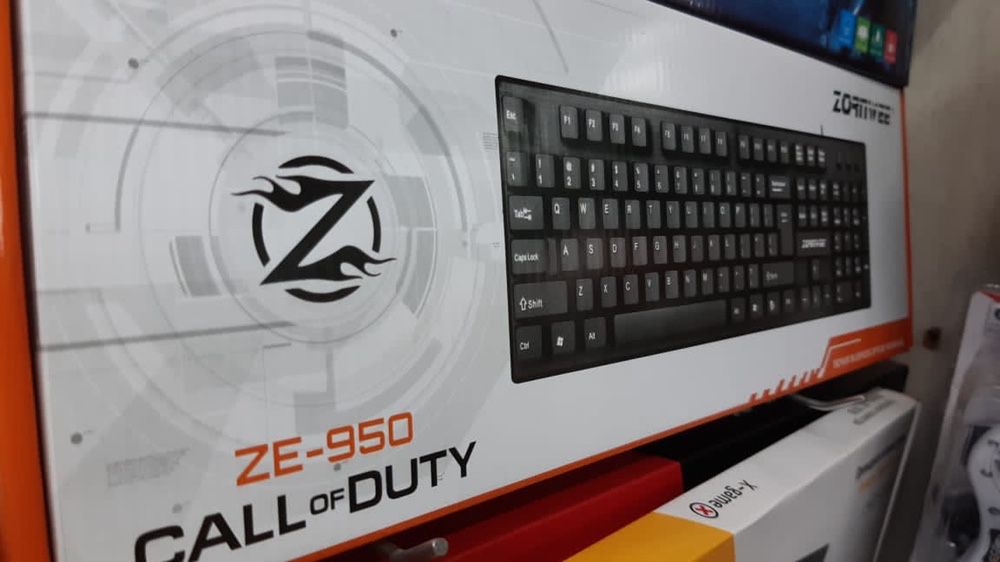 Клавиатуры, мышки, коврики.