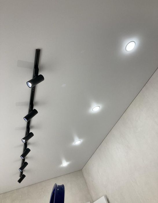 Натежной потолок