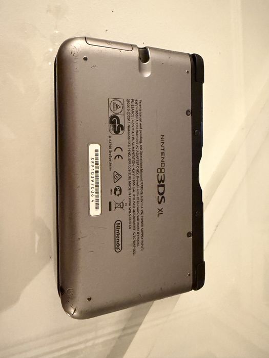 Consola Nintendo 3DS XL modat