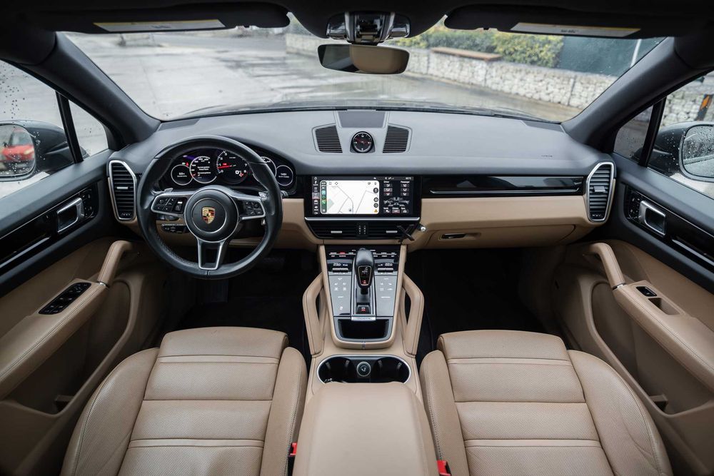 Porsche Cayenne 2021 V6 Premium package / 96 000km
