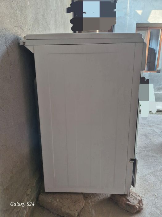 Продам газовую плиту.