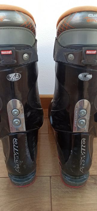 Clăpari schi atomic