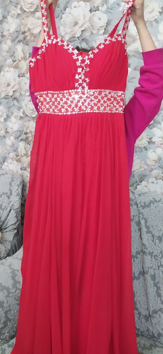 Продам 2 вечерних платья